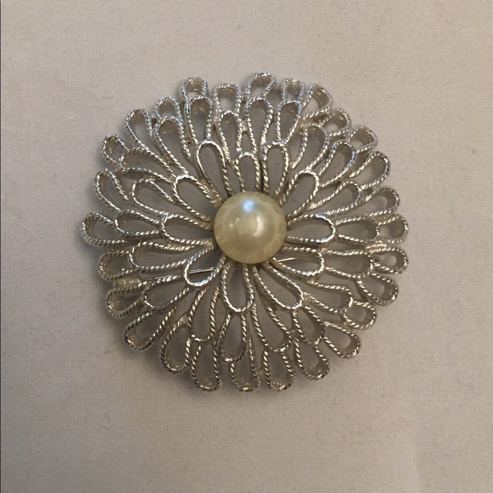 Vintage Trifari Brooch